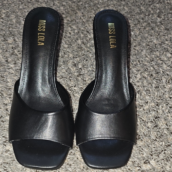 Miss Lola Classic Black Leather Mules - Picture 1 of 2